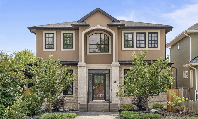 Calgary House | Unbeatable Location for Your Stampede Trip!