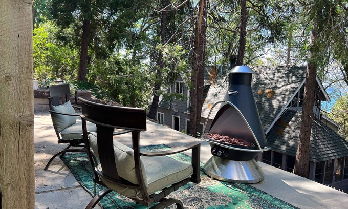 Cedar Glen Cottage | Unique 1926 Mountain Cottage Perched Above Lake Arrowhead