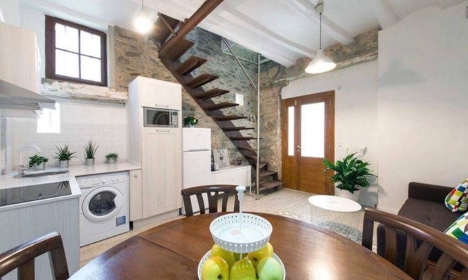 Horta-Guinardo House | UNIQUE 3 BED HOUSE in HORTA By MyRentalHost