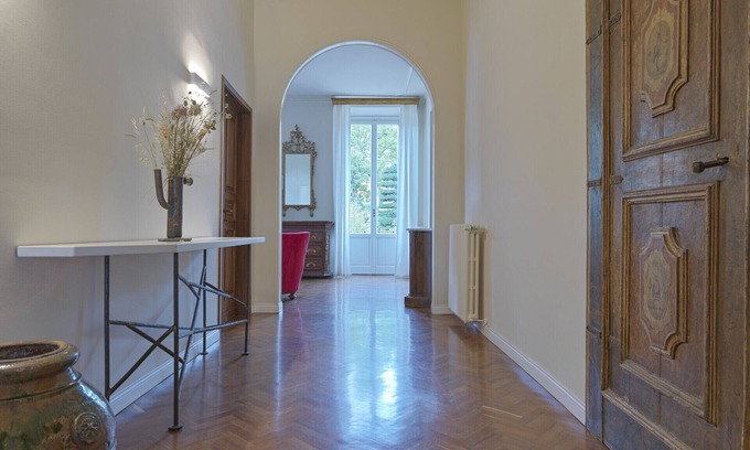 Oltrarno Apartment | Unique 5 Bedroom Apartment with Private Garden