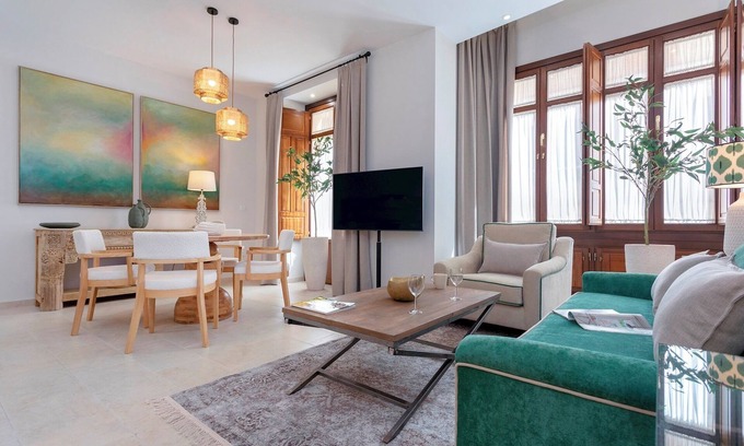 Distrito Centro Apartment | Unique apartment in Cordoba. Templo Romano