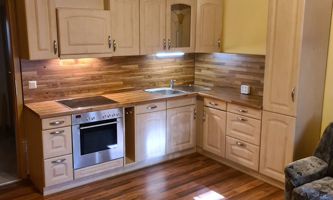 Suhl Apartment | Unique closeness to nature, pets welcome, suburban location - 4km from the center