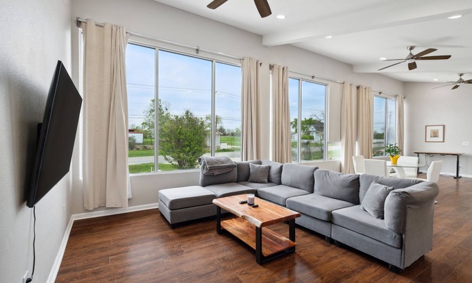 Pflugerville House | Unique Industrial Loft - Brand New!