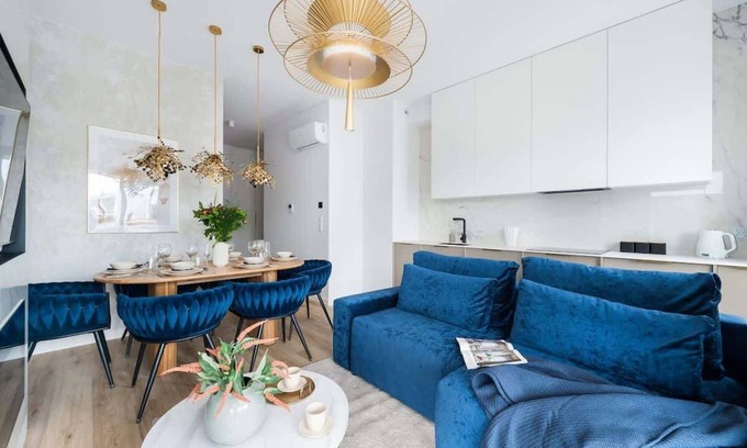Orlinki Apartment | Unique interiors in a modern seaside marina