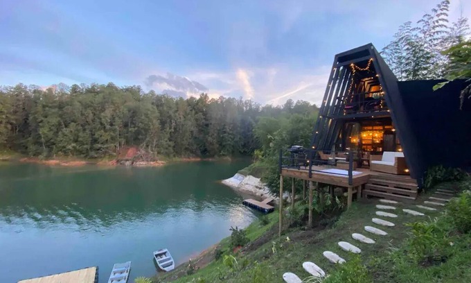 Guatape Ski Chalet | Unique Lake House breathtaking views