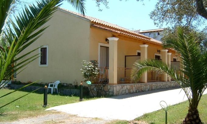 Kavos Apartment | Unique located holiday apartment directly at the sea, own beach access, Wifi, Ag