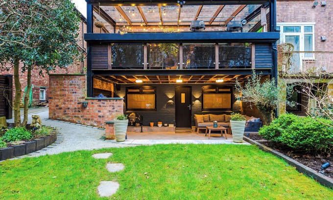 Didsbury Apartment | Unique luxury garden apartment in Northenden/2 Guests