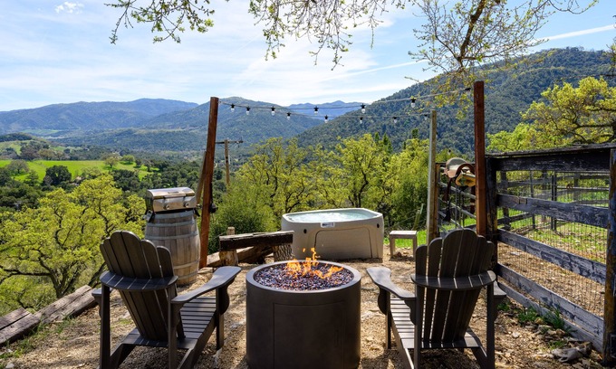 Carmel Valley House | Unique Off-Grid experience with Stunning Views Close to Wine Tasting