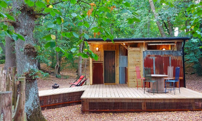 Robertsbridge Cabin | Unique 'shack' cabin, BBQ, fire pit, dog-friendly, 1066 Country High Weald AONB