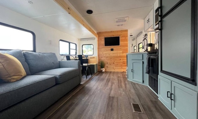 Bearss Plaza House | Unique Space with RV and Studio close to Busch Gardens and Zoo