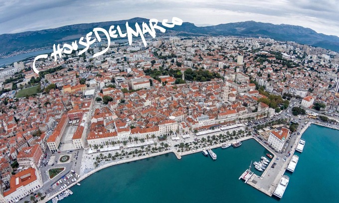 Split Apartment | UNIQUE & URBAN 4* House DelMarco apt @ TOP CENTRAL LOCATION