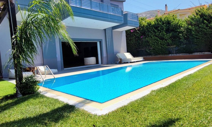 Kalyvia Thorikou Villa | Unique Villa Melia lagonisi