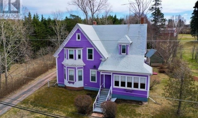 Lower Montague House | Unique water front Heritage home located in Lower Montague