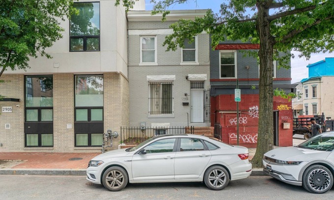 Park View Condo | Unit #1 - 1-bedroom condo in amazing Washington Close to Howard University,
