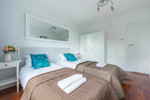 Mirow Apartment | UNITApartament Short Rent Apartment in Warsaw by Metro Station Rondo ONZ Apart with 3bedrooms 22