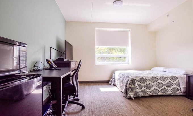 Waterloo Apartment | United College