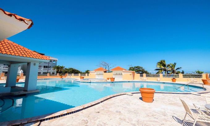 Bejucos Apartment | "Unwind at Golden Dreams Studio: Your Vacation Sanctuary!"
