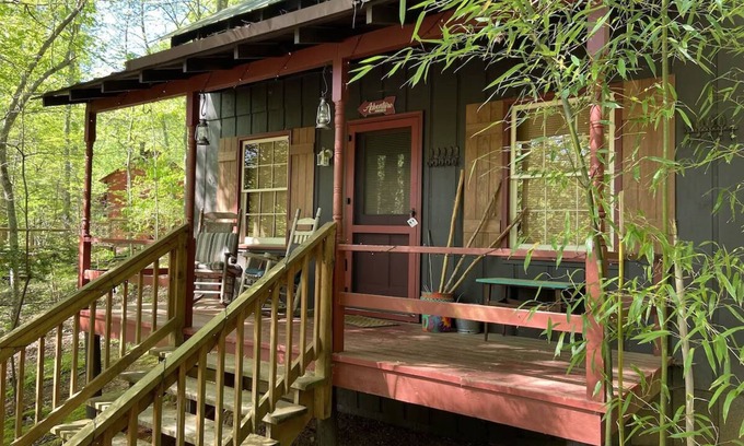 Blairsville Cabin | Unwind in Charming Mountain Retreat near Helen, Blue Ridge & Appalachian Trail