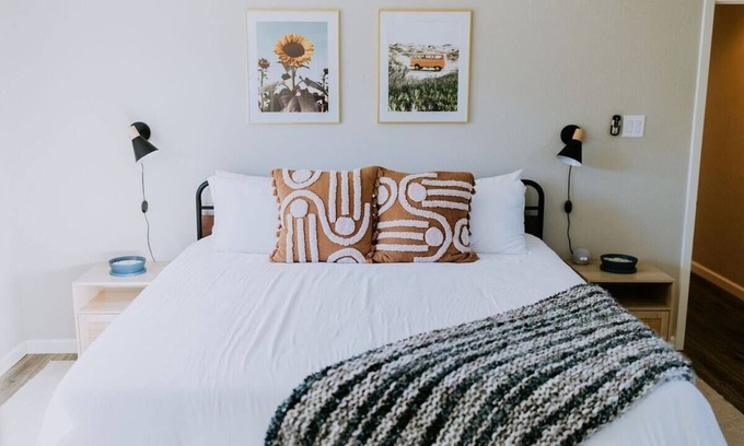 Keller House | Unwind - Outdoor Living and Hot Tub, Shops and Restaurants Nearby