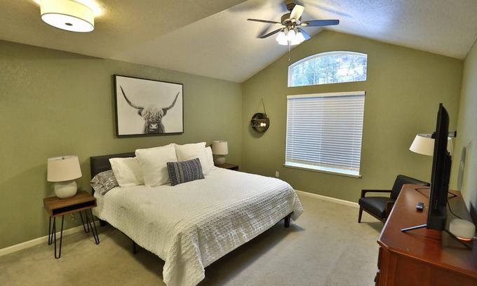 Lower Rattlesnake House | Unwind with family and friends, work remotely, or explore the outdoors; minutes from downtown.