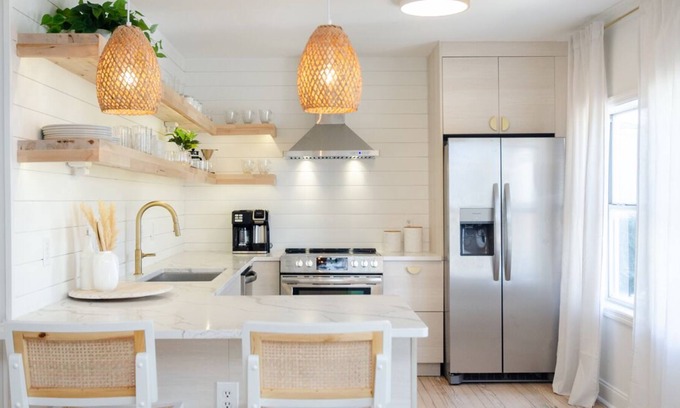 South End Apartment | Updated and wonderfully designed 4BR suite