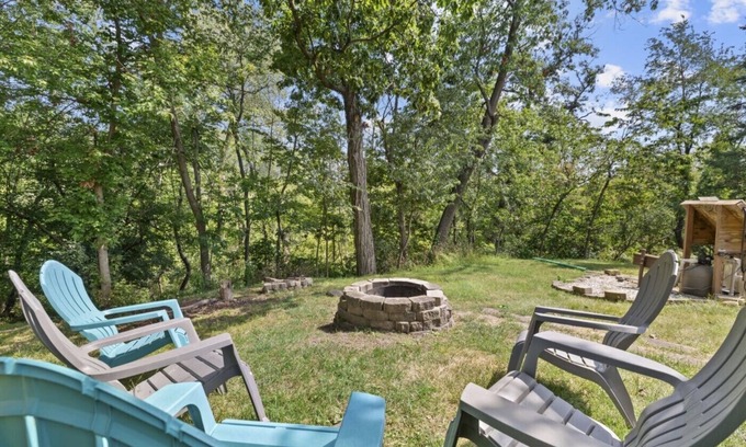 Como House | Updated cabin near Lake Como and Downtown Lake Geneva!