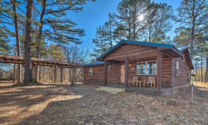 Big Cedar House | Updated Cabin with Fire Pit 2 Mi to UTV and Hike