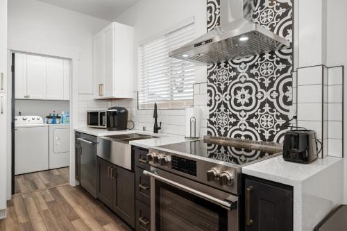 Spokane House | Updated Family Friendly Hillyard Gem NEW HOT TUB!
