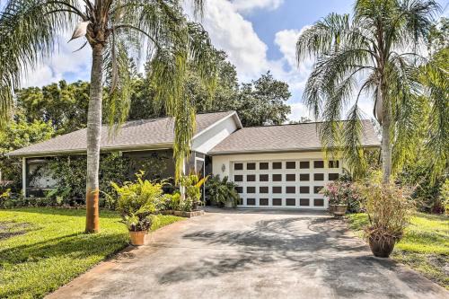 San Carlos Park House | Updated Fort Myers Escape with Screened Lanai!