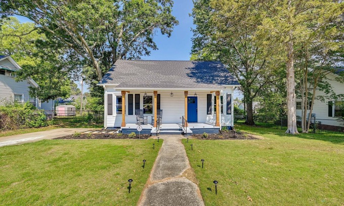Dunean House | Updated Greenville Home w/Backyard!