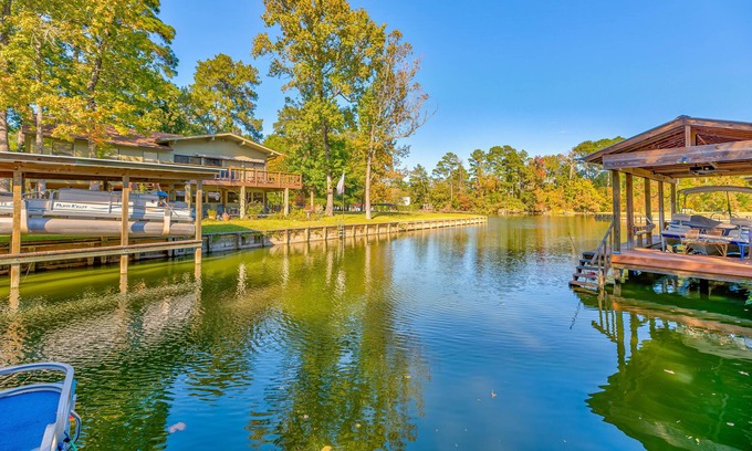 Blanchard House | Updated Lakefront Home- EV Charger, Kayaks, Fire pit, Hot Tub