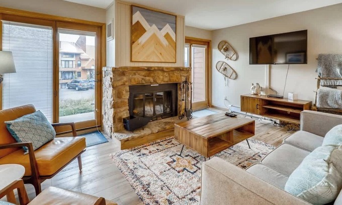 Wildernest Condo | Updated Mountain Condo Near Ski/Golf