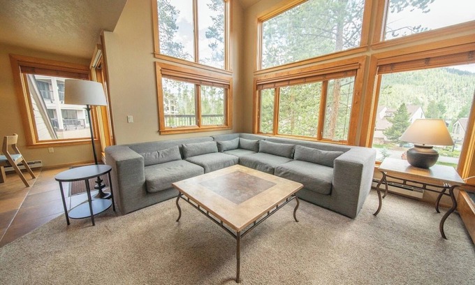 Keystone Condo | Updated Spacious 2BD/2BA, Views, Shuttle to Slopes