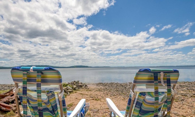 Perryville House | Upper Chesapeake Bay 5 bedroom, 3 bath, Hot Tub, Waterfront