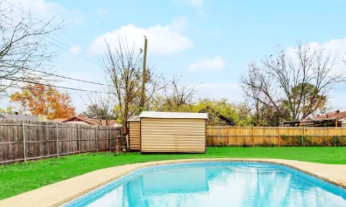 North Richland Hills House | Upscale 3BR/2B Cozy Home with Pool & Grill