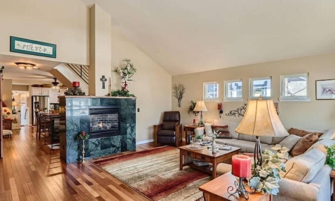 Rosedale House | Upscale Central Denver Home Surrounded by Parks!
