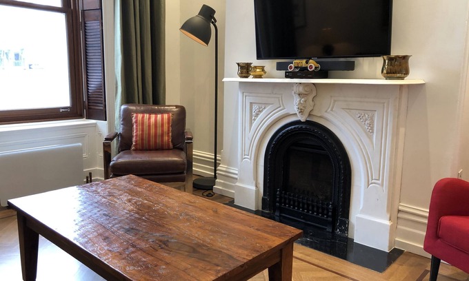Downtown Montreal House | Upscale Victorian House in downtown Montreal