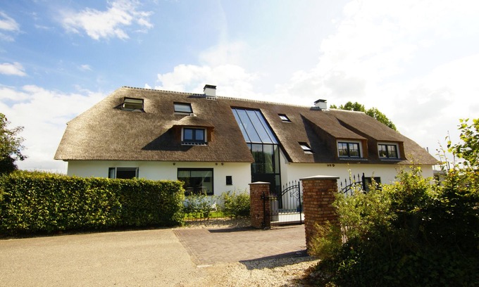 Erlecom Apartment | Upstairs apartment in a beautiful farmhouse