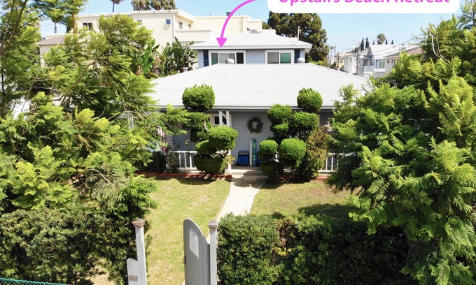 Crown Point Condo | UPSTAIRS BEACH RETREAT with AC-Parking-Patio-Steps to PB beach! Pet friendly!