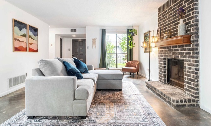 Austin House | Upstay - Pet-Friendly Southwest Austin Home w BBQ