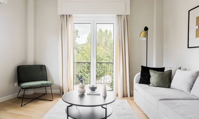 Athens City Centre Apartment | UPSTREET Zeus Temple View 2BD Apt Acropolis-Plaka
