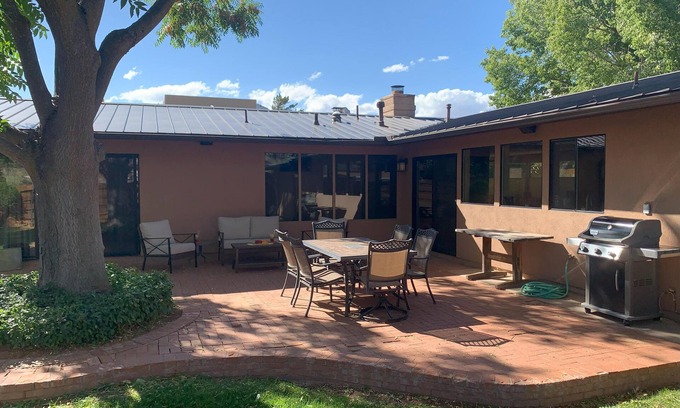 Uptown Sedona House | Uptown Home with Fabulous Views & Hot Tub. Walk to Trails & Restaurants