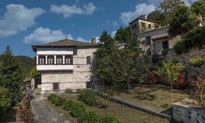 Pinakates House | Uranya Traditional Stone House