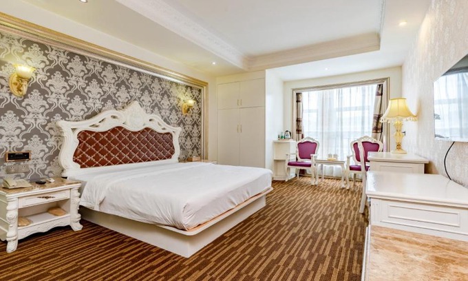 Youjiang District Hotel | URBA Hotel Henderson Plaza
