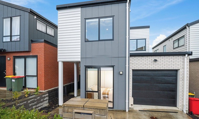 Silverdale Cottage | Urban Bliss - Silverdale Holiday Home