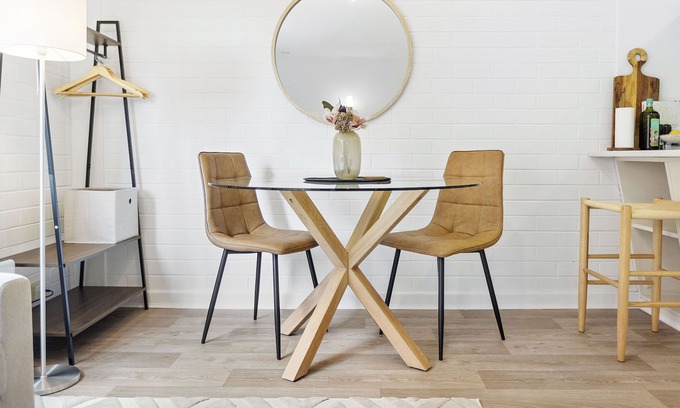 Victoria Park Apartment | Urban Chic Studio by 'the Strip'