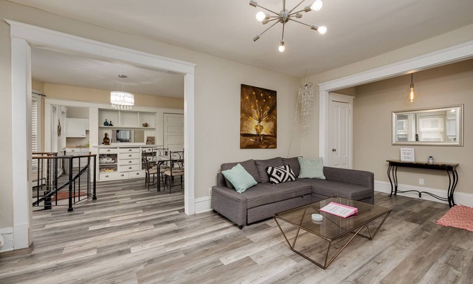 Whittier Apartment | Urban Comfort 5BR Home Base Minneapolis Living!