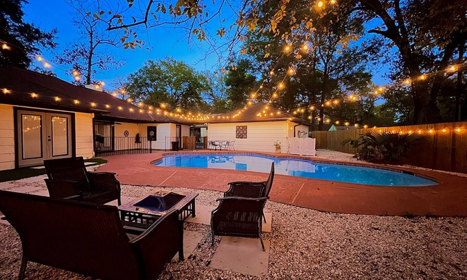 Crosby House | Urban Country Dream Home w/pool