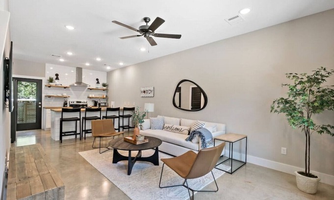 Downtown House | Urban Destination Downtown Bryan TX 2BR 1.5Bath