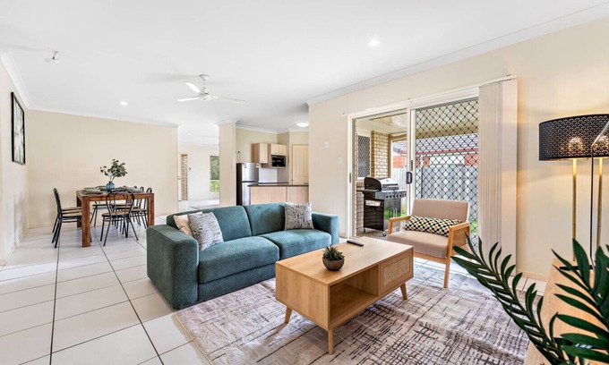 Rothwell Apartment | Urban Escape Haven in Rothwell